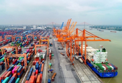 CÁC HÃNG TÀU CÔNG KHAI GIÁ CƯỚC, PHỤ THU VẬN TẢI CONTAINER